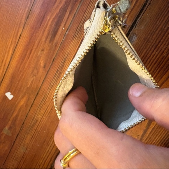 Checkered Key Pouch - Picture 3 of 3